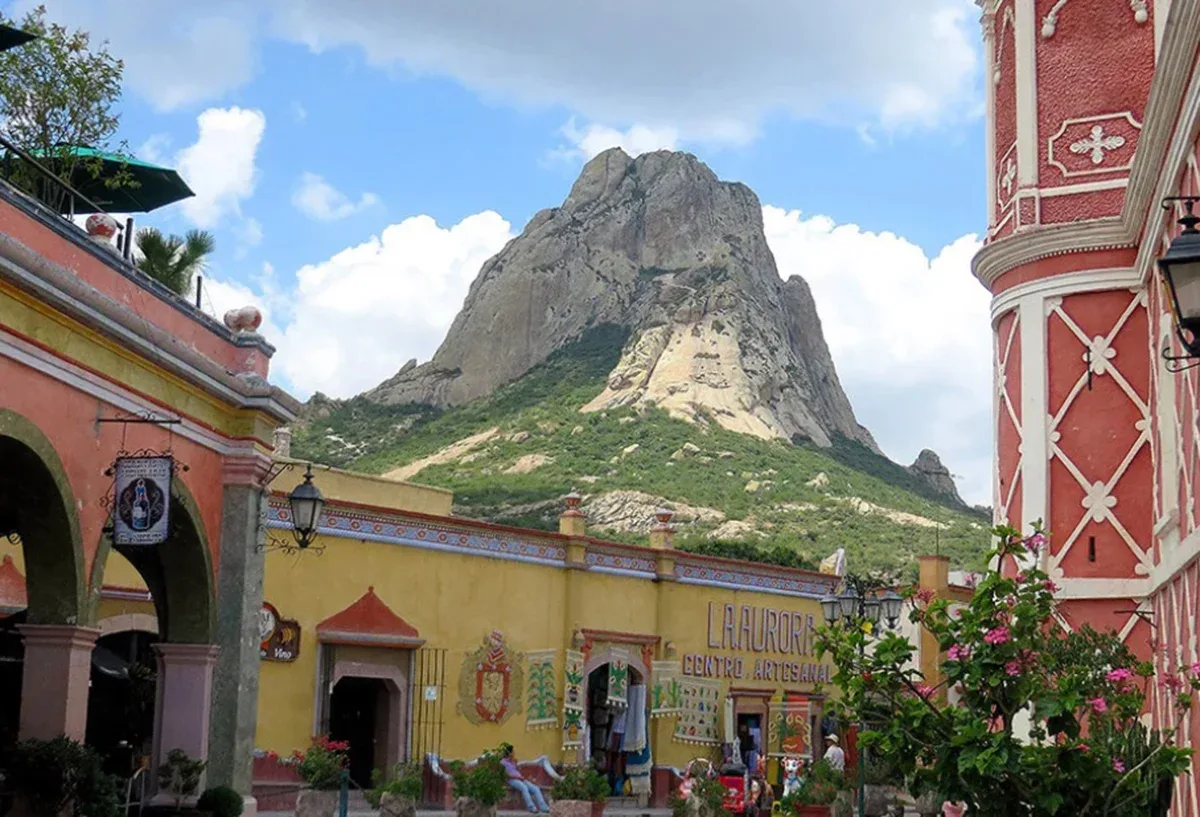 Imagen del artículo Descubre la Magia de Peña de Bernal: 20 Actividades Imperdibles para tu Viaje